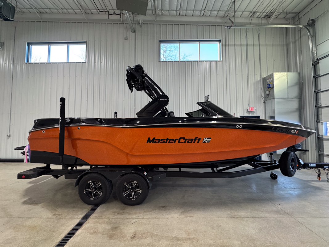 2023 MasterCraft XT24