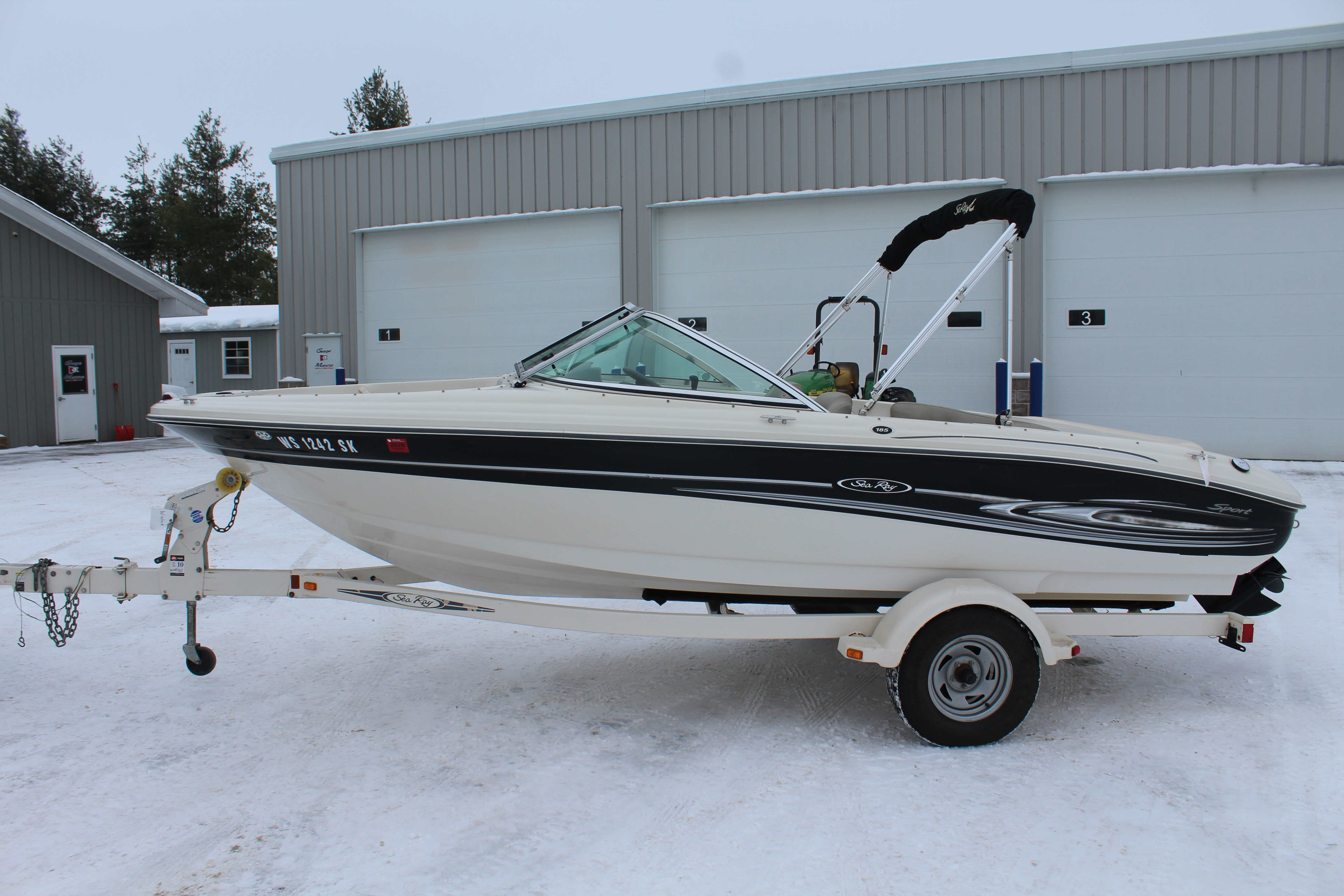 2005 Sea Ray 185SPT